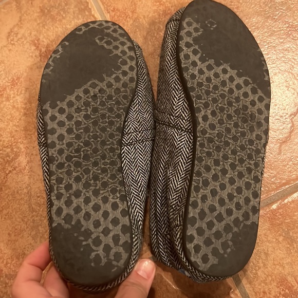 Toms shoes - Picture 4 of 5